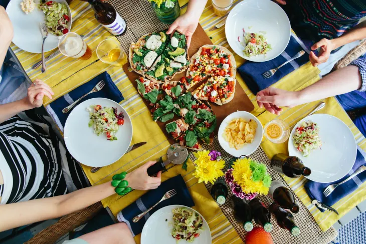  Plan Delicious Food and Drinks for Your End-of-Year Party