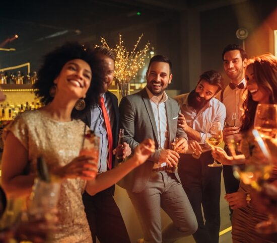 Simple Ways to Plan an Amazing End-of-Year Party